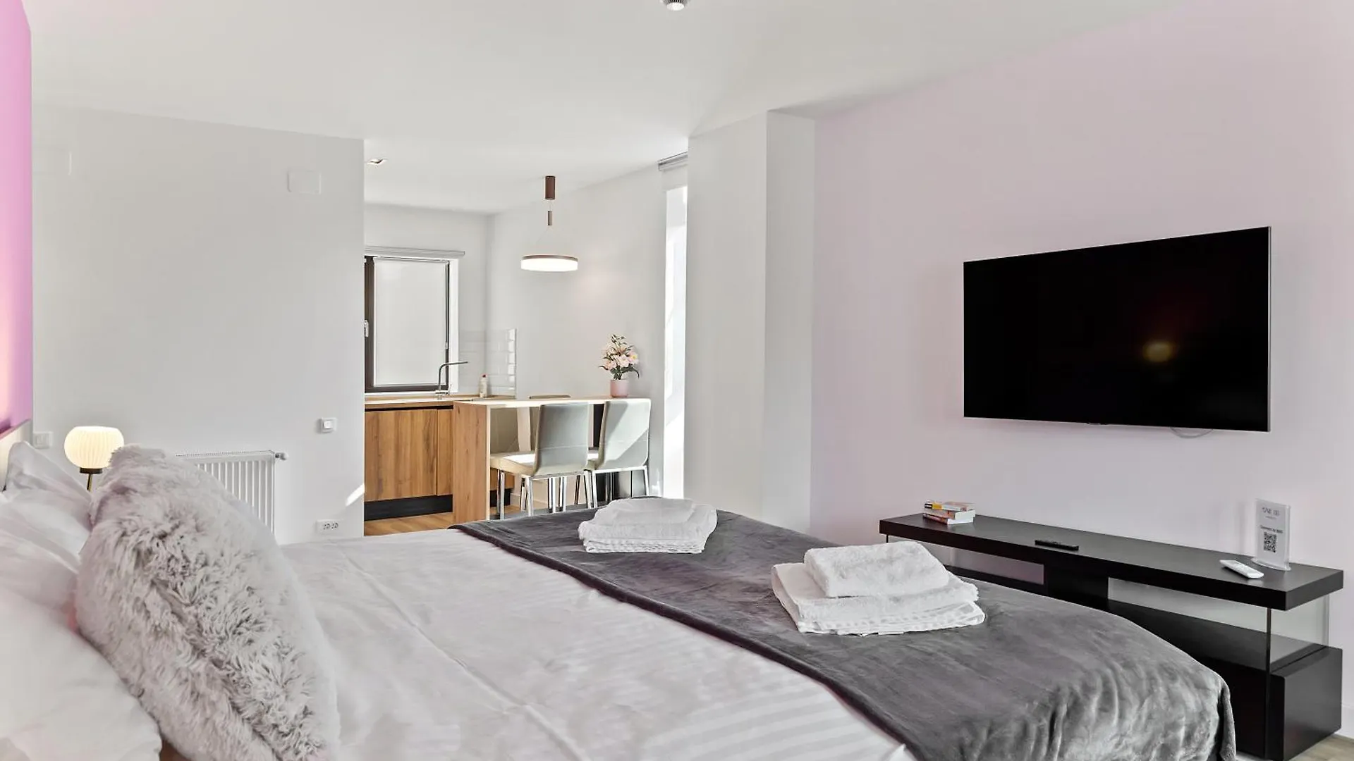 Uni88 Apartments