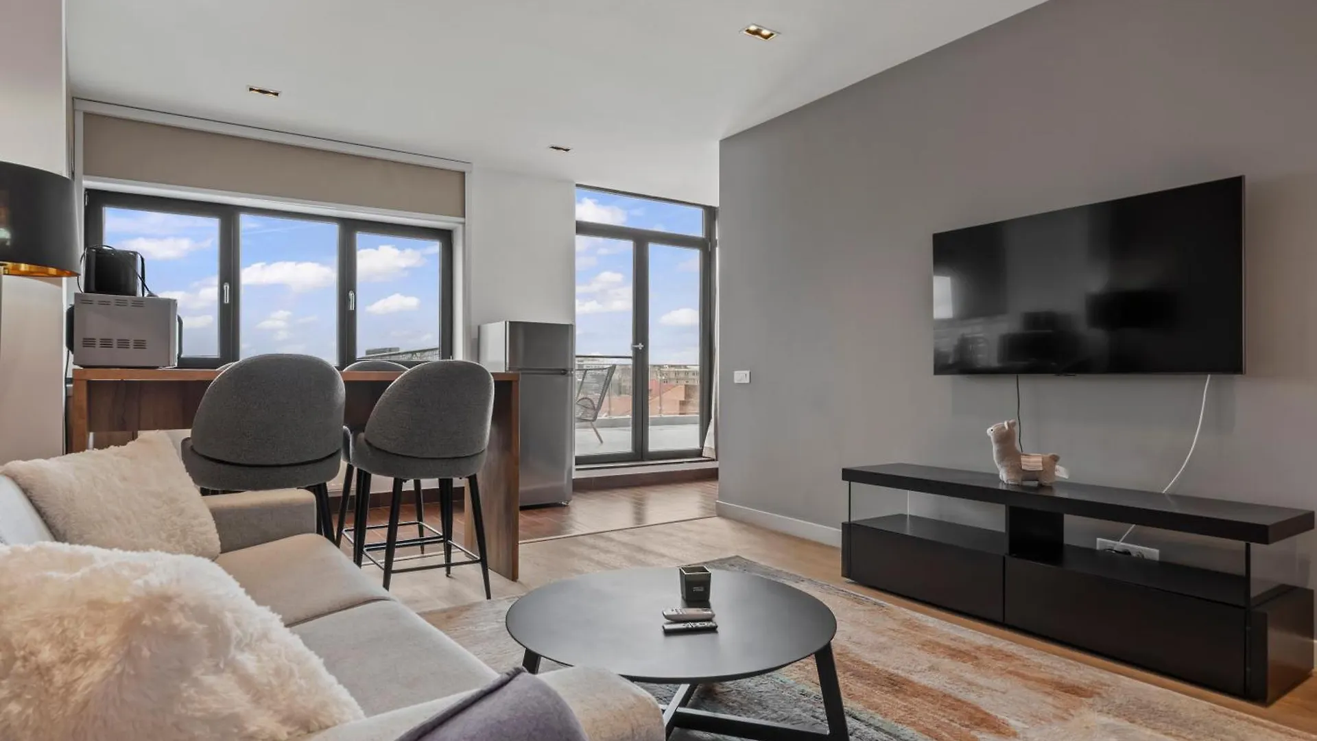 Uni88 Apartments